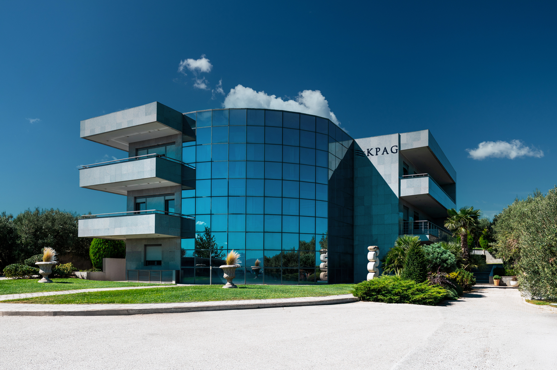kpag-kosmidis-building-front-3